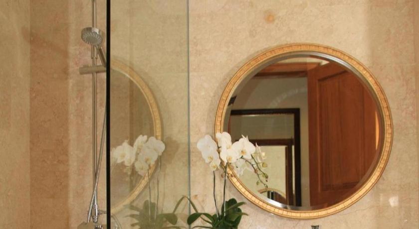 Ammi Cepu Hotel Ngoại thất bức ảnh