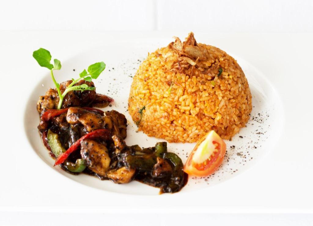 Ammi Cepu Hotel Ngoại thất bức ảnh