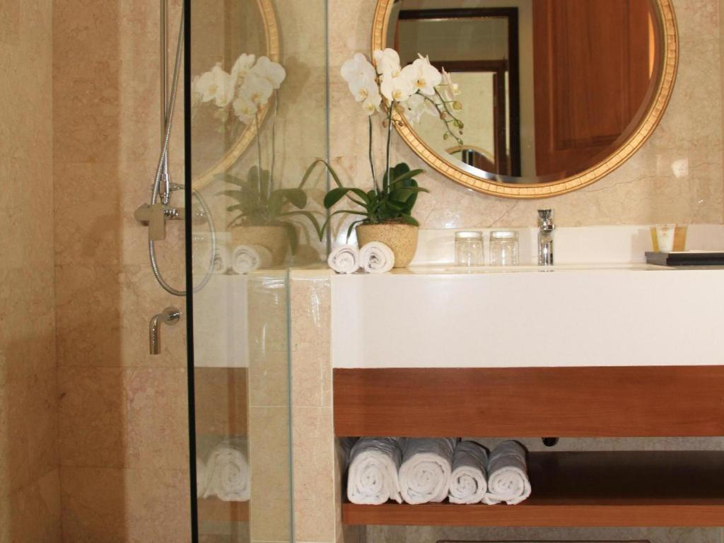 Ammi Cepu Hotel Ngoại thất bức ảnh